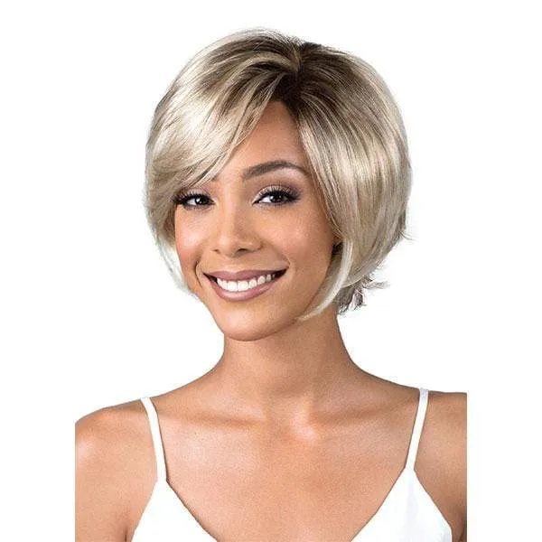 Bobbi Boss Escara Deep Part Ultra Lightweight Wig - B320 CHRISTA - Clearance