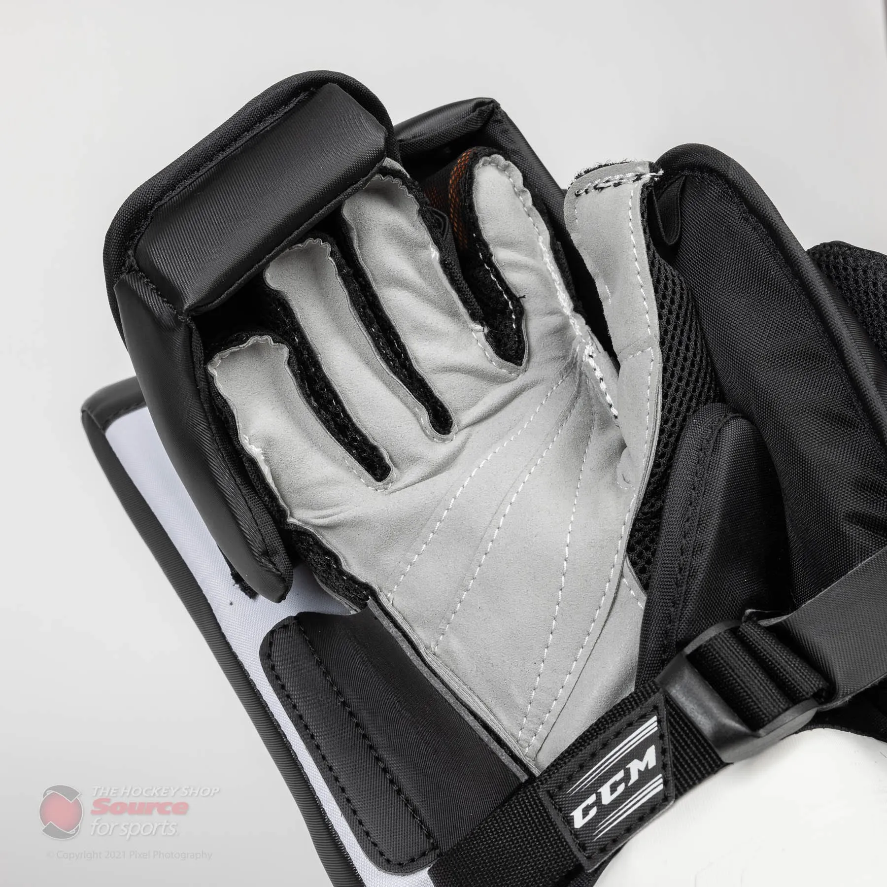 CCM Extreme Flex E5.5 Senior Goalie Blocker - Source Exclusive