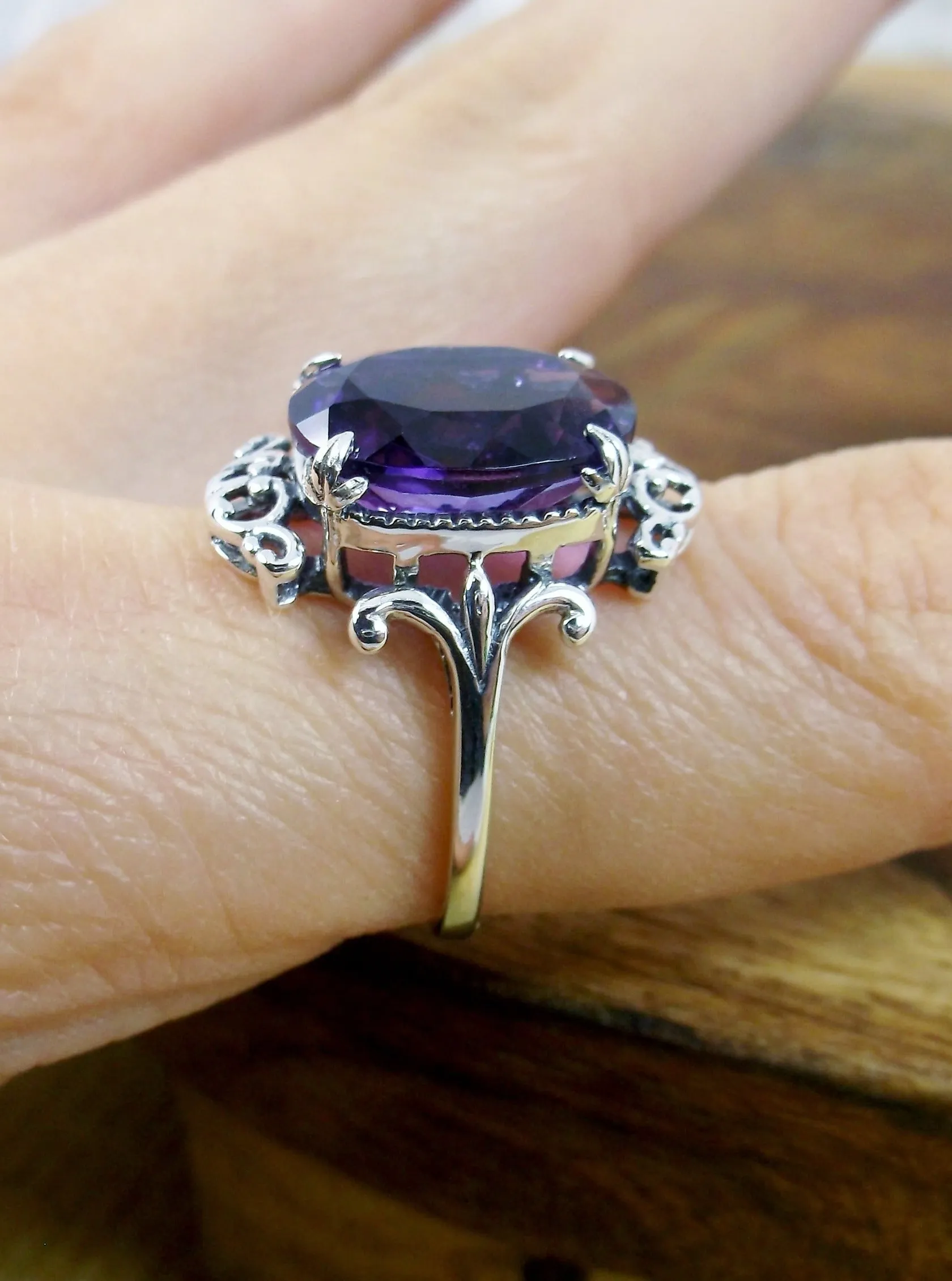 D84, Vampire Ring, Natural or Simulated Oval Gem, Gothic Vintage Style Jewelry, #D84
