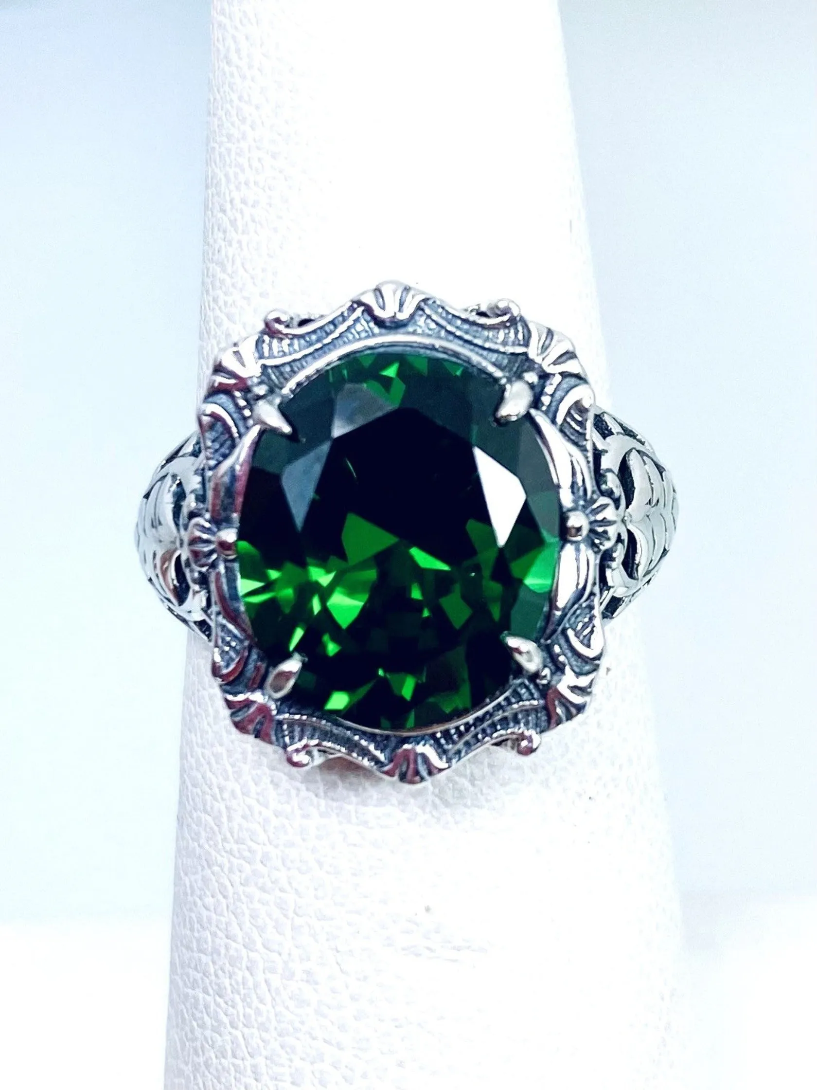 Emerald CZ Ring, Oval Art Nouveau Style, Vintage Sterling Silver Filigree Ring, Beauty Ring, D229