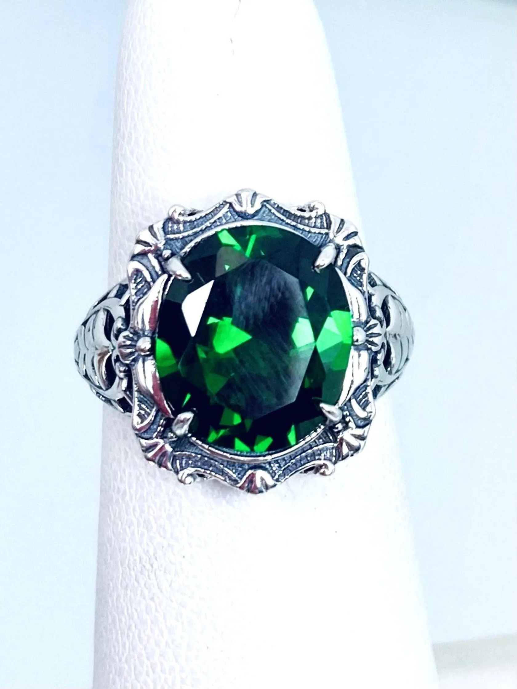 Emerald CZ Ring, Oval Art Nouveau Style, Vintage Sterling Silver Filigree Ring, Beauty Ring, D229