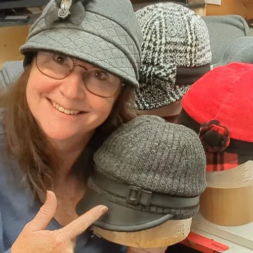 Fabulous scrap happy fashion cap, perfect for fall-winter, full pattern, in digital format , in 3 head sizes