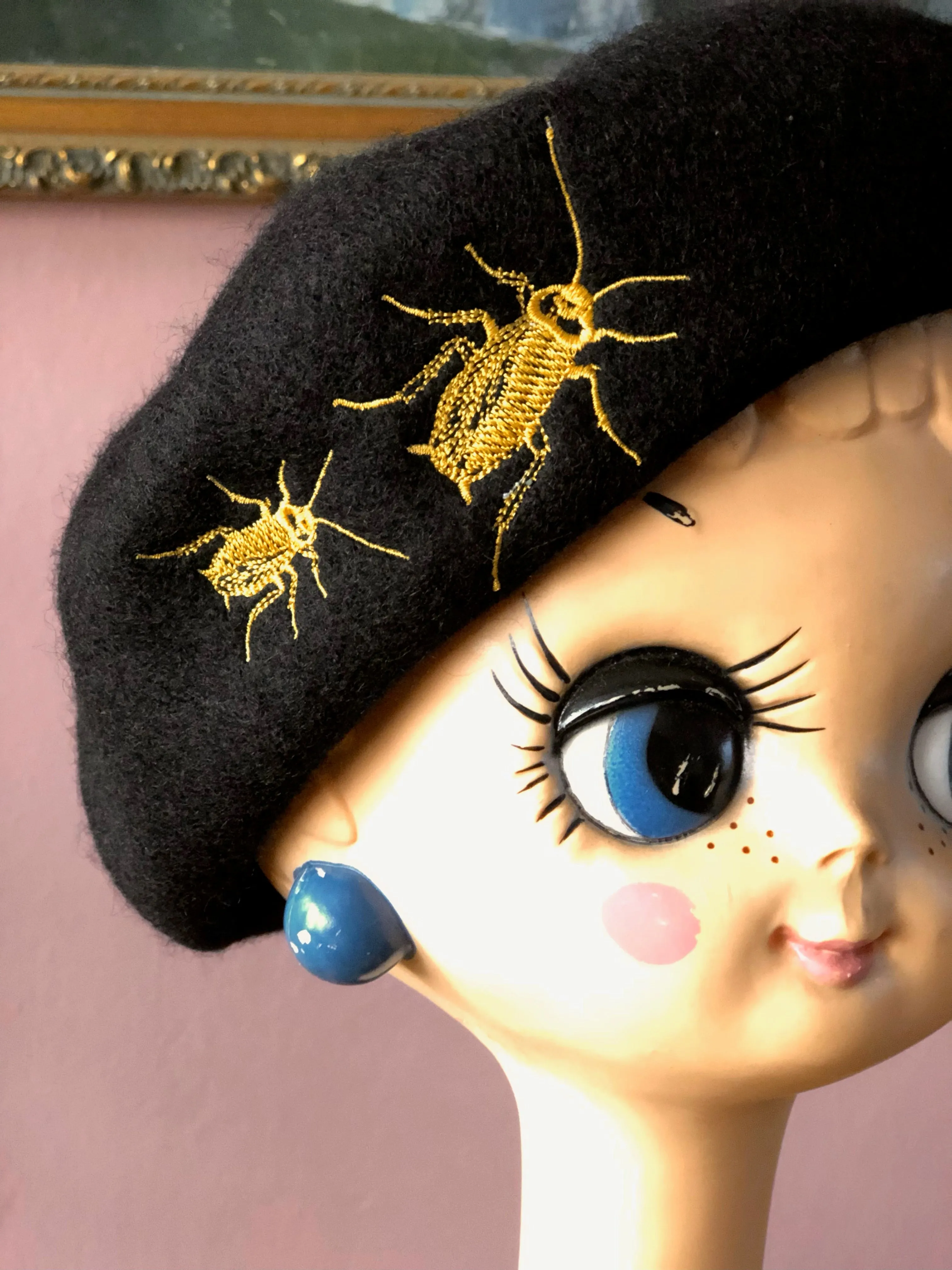 GOLDEN ROACH BERET *BLACK