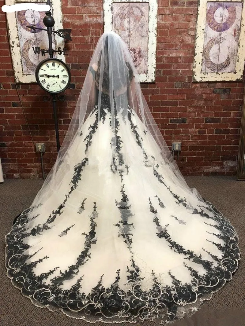 Gothic Corset Lace Bridal Dress Sexy Capped Sleeves Sheer Neck Appliques And Court Train