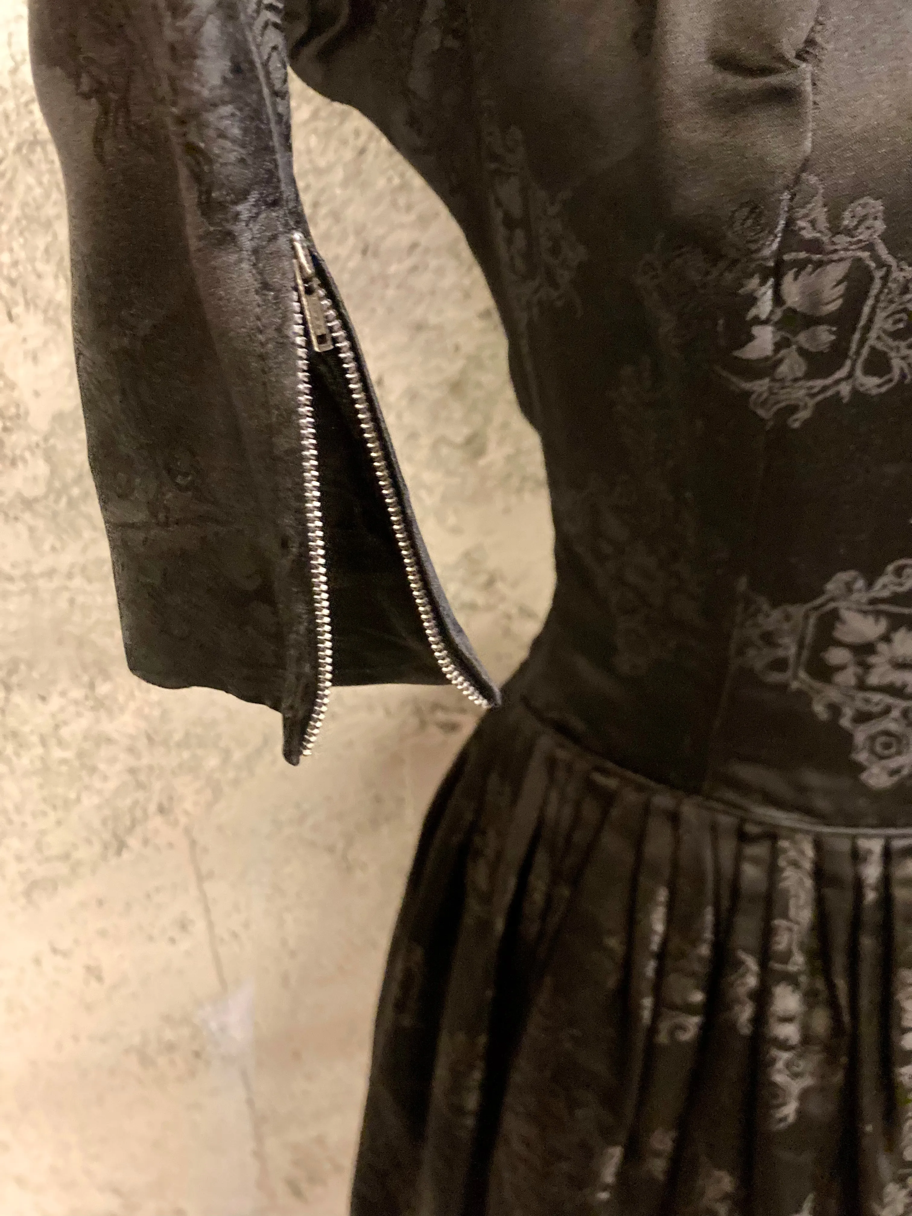 Gothic Vintage 1950s Dress
