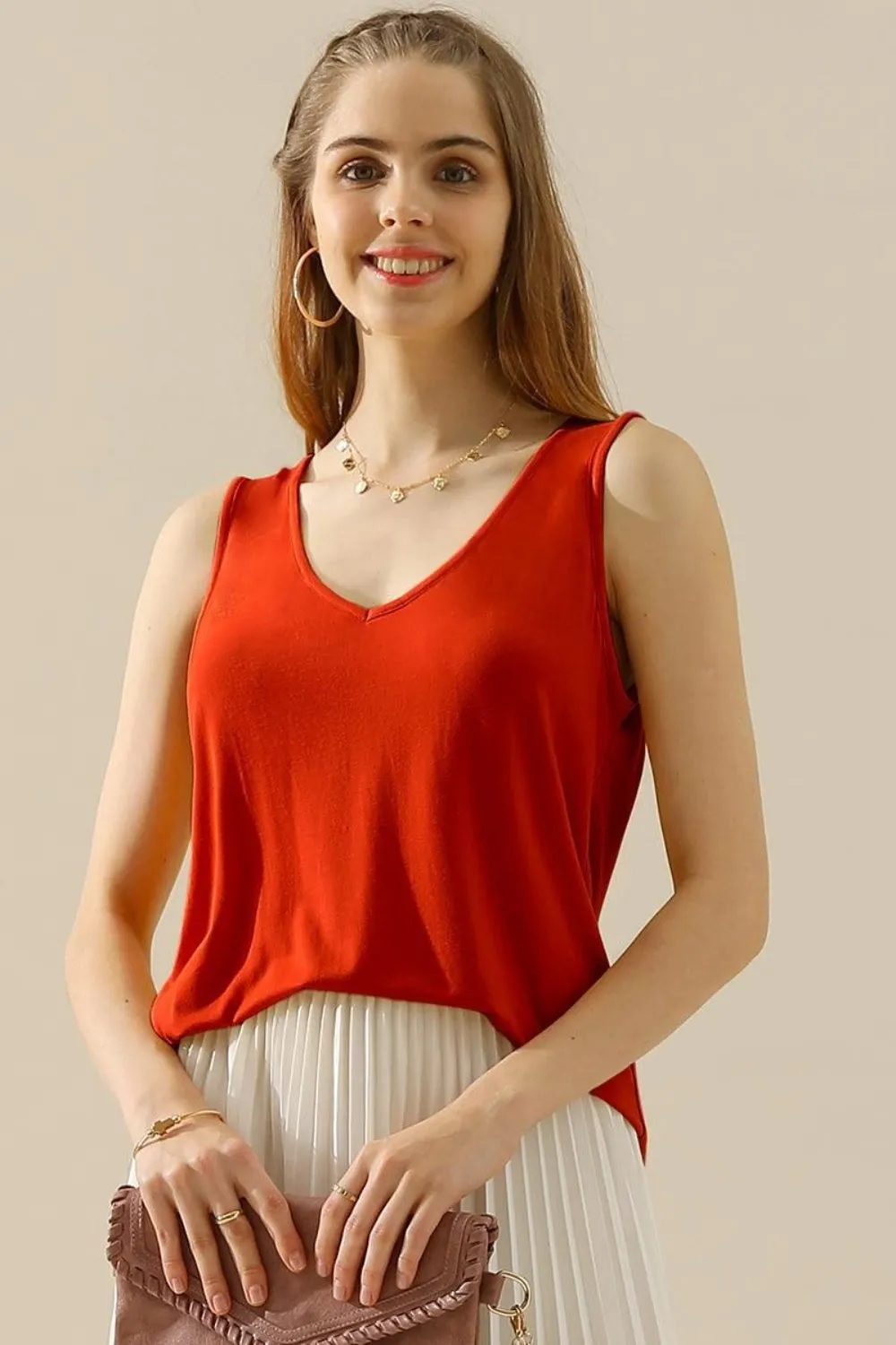 Hazel Blues® | Ninexis V-Neck Curved Hem Tank