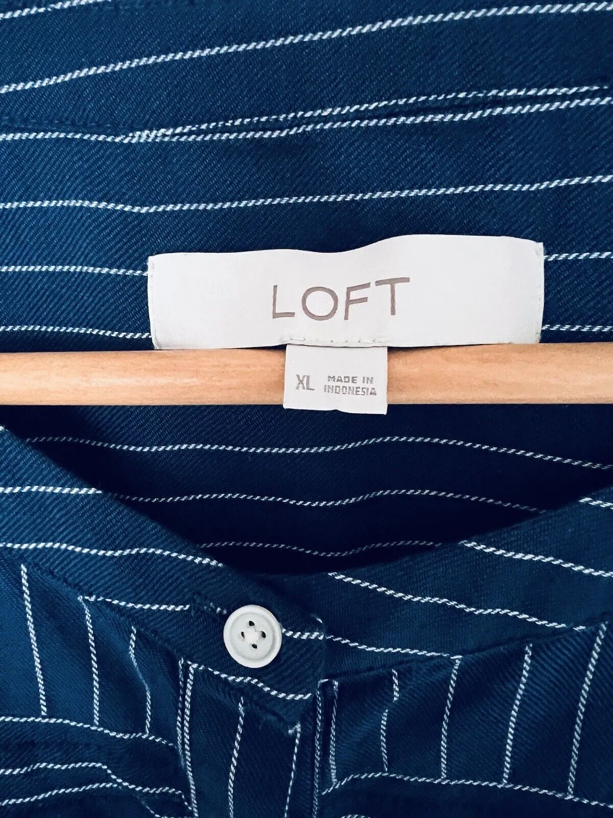 LOFT Button Down Striped Top Sz XL Blue Long Sleeve 100% Cotton Relaxed Fit