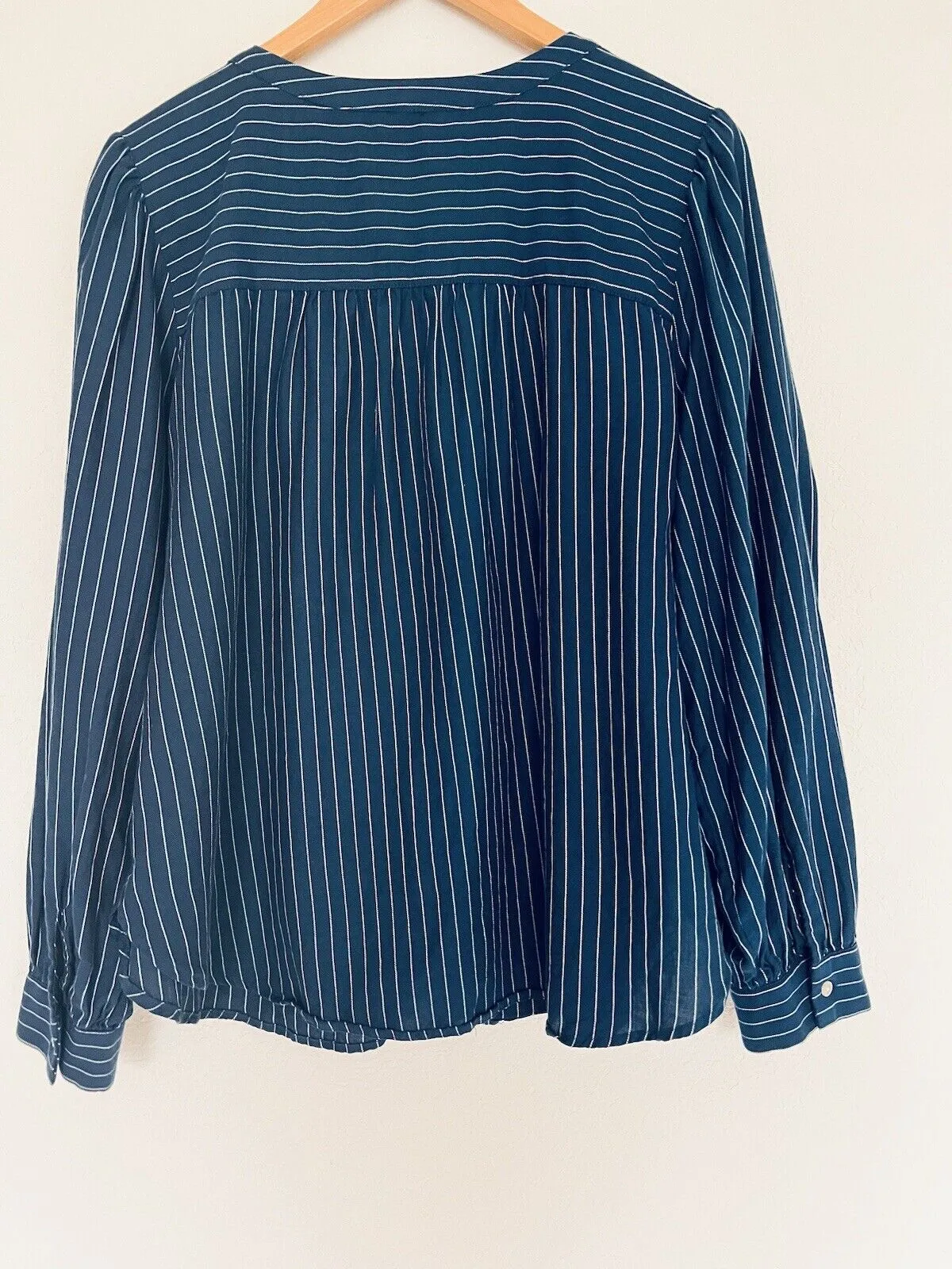 LOFT Button Down Striped Top Sz XL Blue Long Sleeve 100% Cotton Relaxed Fit