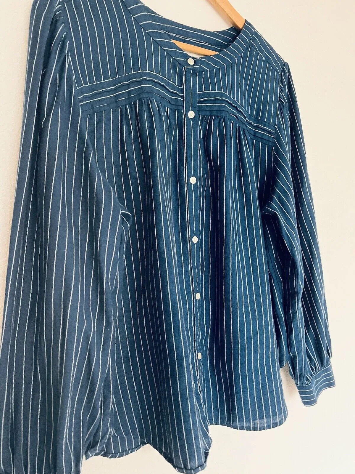 LOFT Button Down Striped Top Sz XL Blue Long Sleeve 100% Cotton Relaxed Fit