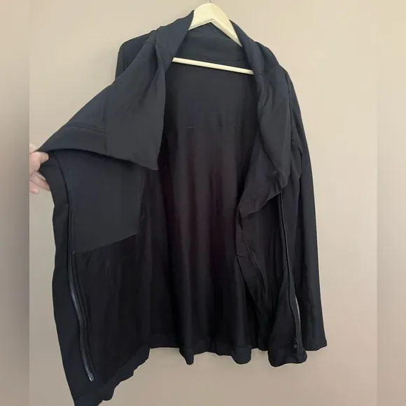 {Lululemon} Coast Easy Wrap Jacket in Black - Womens 8