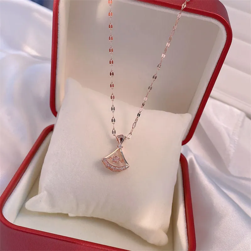 Luxury Female Necklace Charm Jewelry For Woman