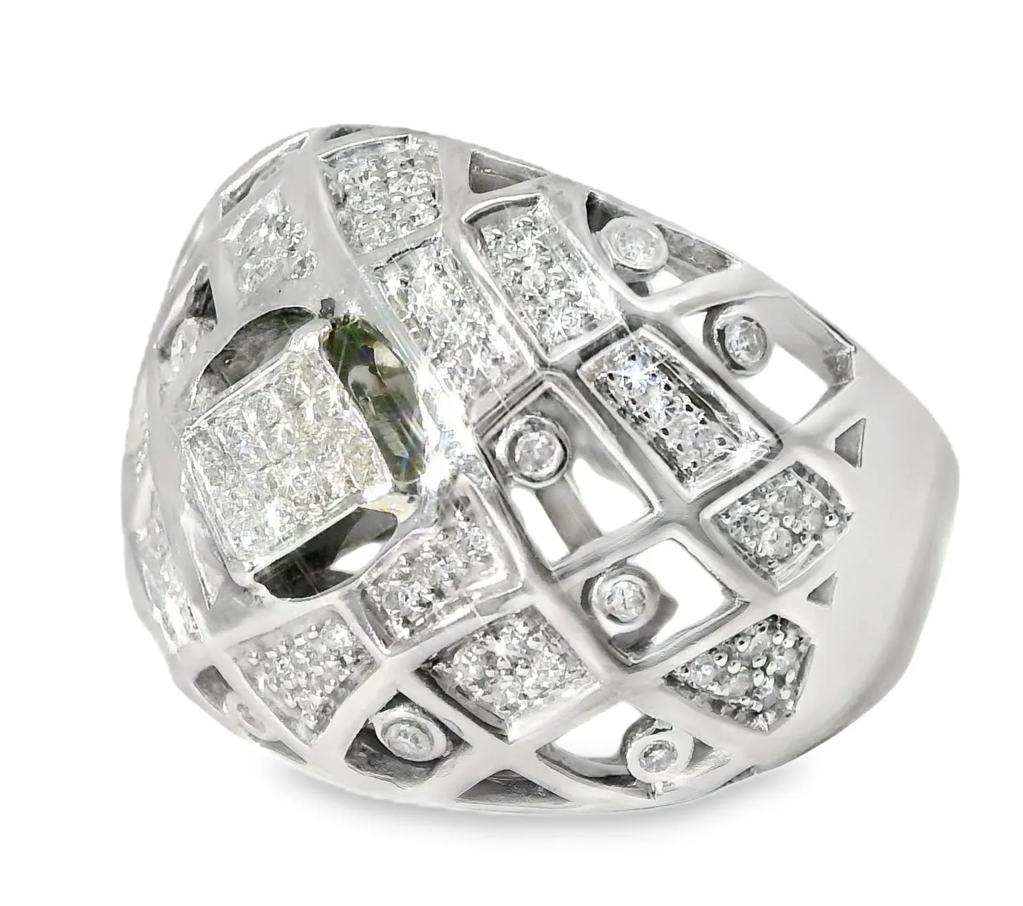 Magnificent 14K White Gold Diamond Designer Dome Fashion Cocktail Band Ring