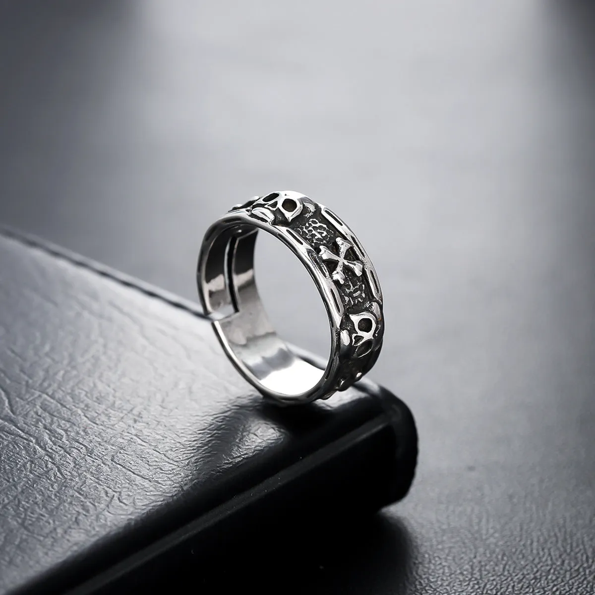 Men's Skull Ring | Vintage Copper Gothic Band
