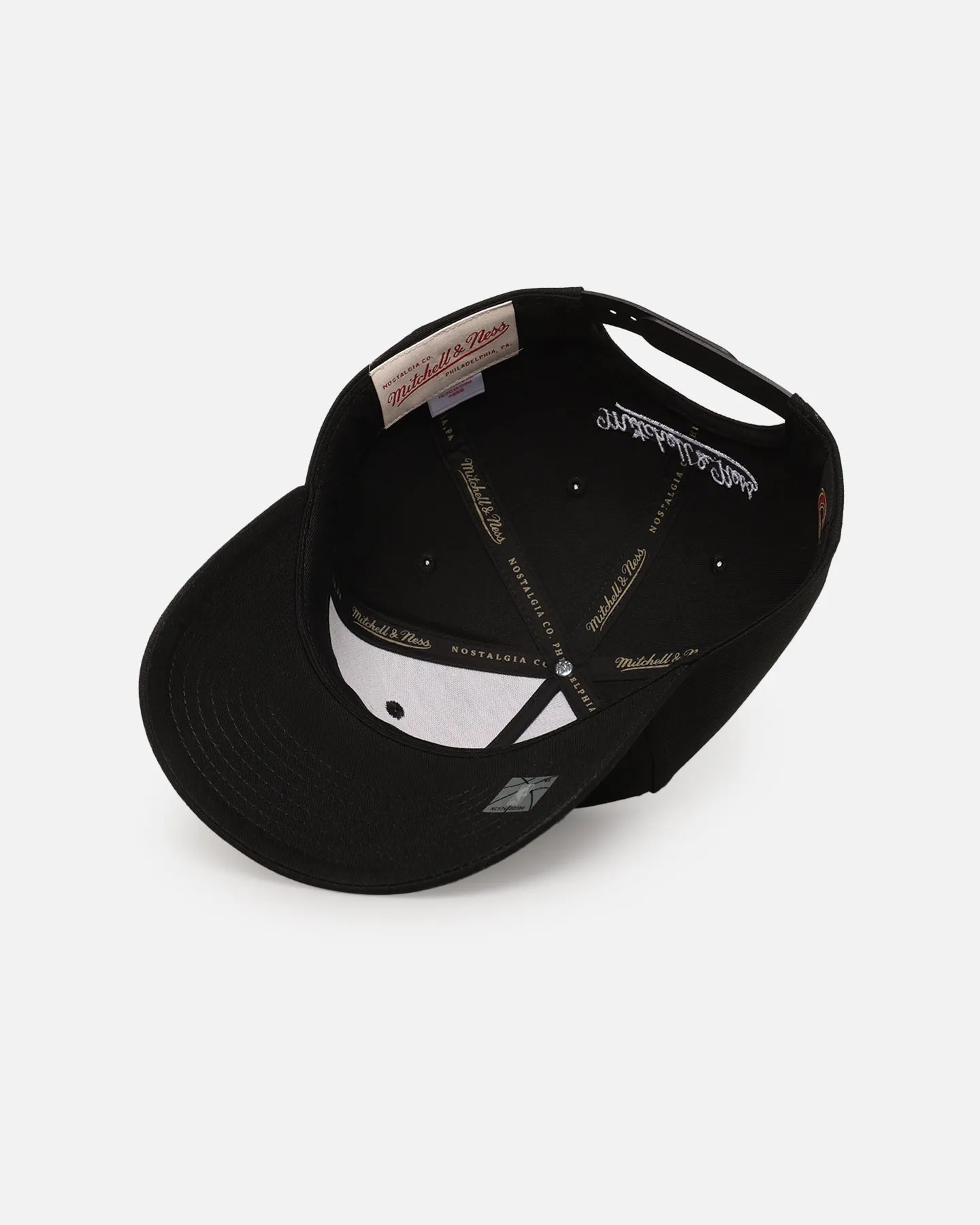Mitchell & Ness Cleveland Cavaliers Team Colour Logo MVP Snapback Black