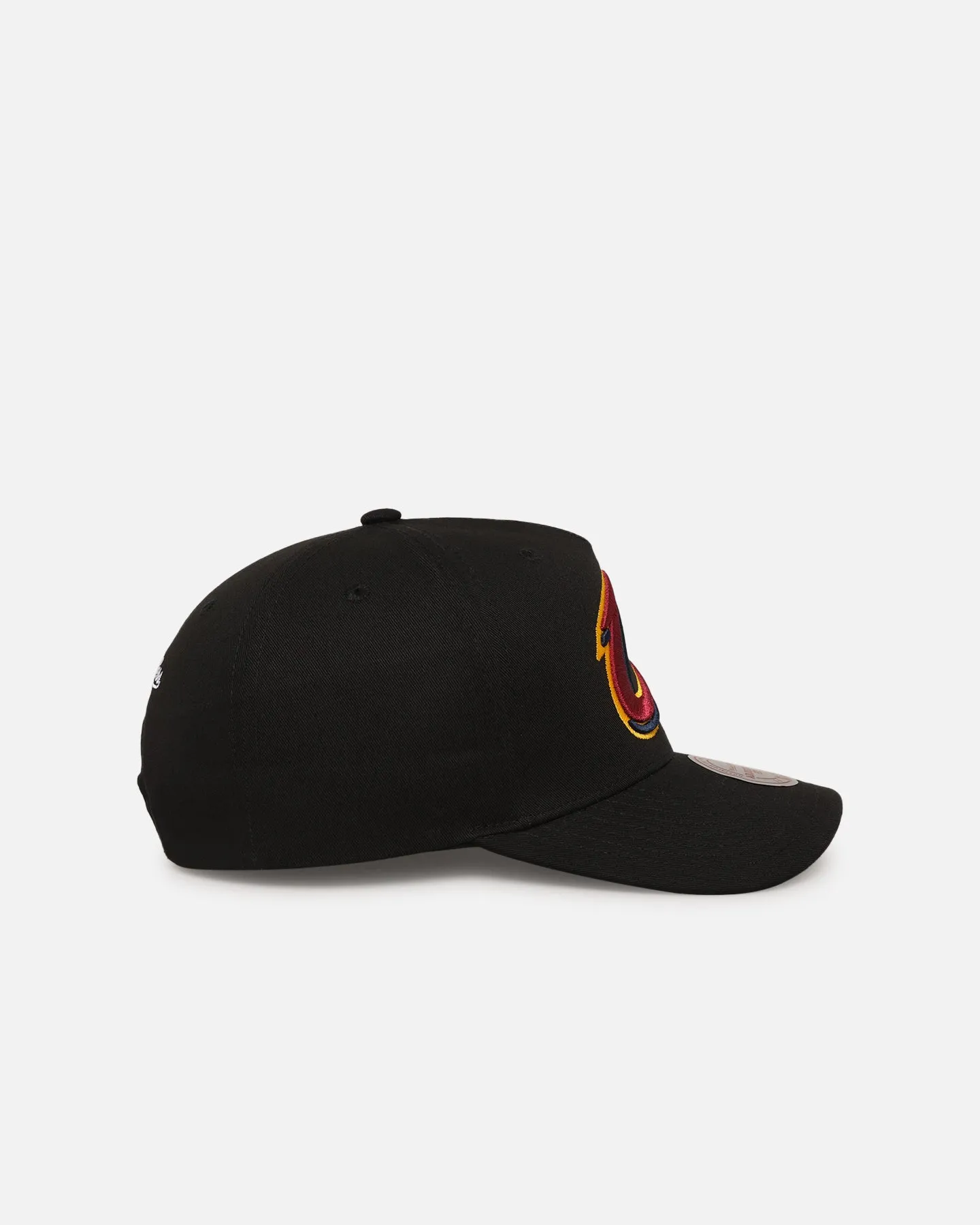 Mitchell & Ness Cleveland Cavaliers Team Colour Logo MVP Snapback Black