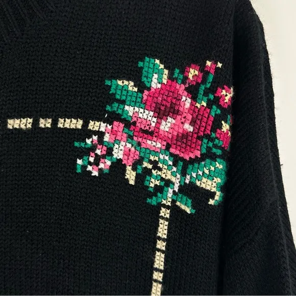 Vintage Oversized Rose Embroidered Cross Stitch Mock Neck Long Sweater Size XL