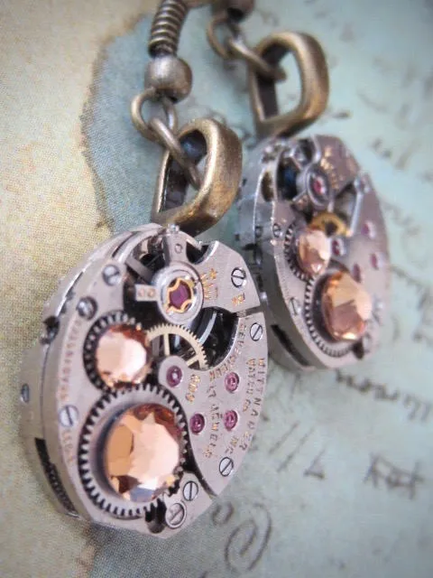Watch movement Earrings - Steampunk ear gear - Gold - Steampunk Earrings - Repurposed art