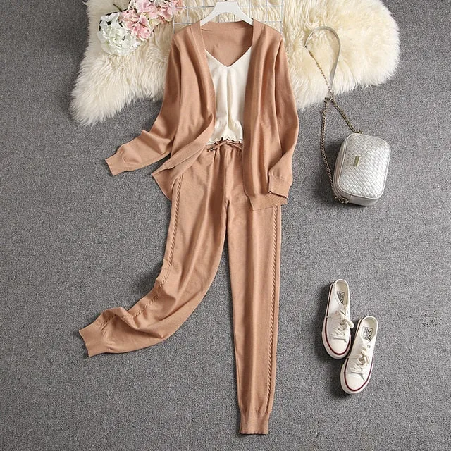Women Seasonal Stylish Clothes Set