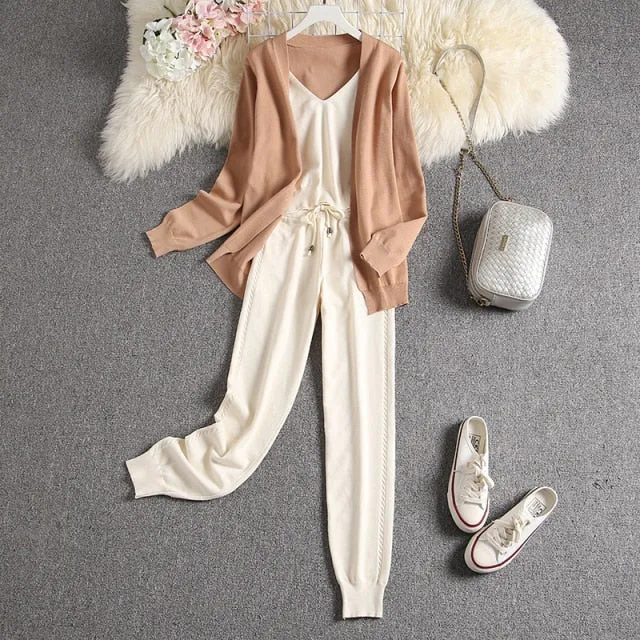 Women Seasonal Stylish Clothes Set